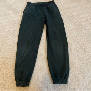 BRANDY MELVILLE ROSA SWEATPANTS FOREST GREEN